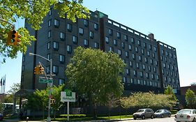 Laguardia Holiday Inn